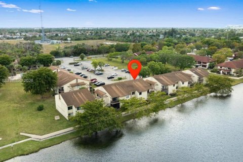 Купить кондоминиум в Майами-Гарденс, Флорида 2 спальни, 75.81м2, № 2005620 - фото 27