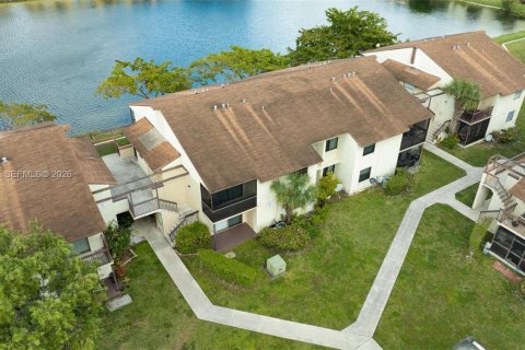 Купить кондоминиум в Майами-Гарденс, Флорида 2 спальни, 75.81м2, № 2005620 - фото 25