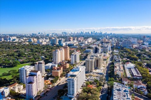 Condo in Coral Gables, Florida  № 1804544 - photo 19