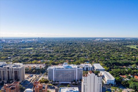 Condo in Coral Gables, Florida  № 1804544 - photo 18