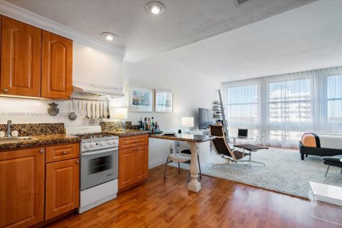 Condo in Coral Gables, Florida  № 1804544 - photo 10