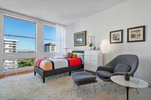 Condo in Coral Gables, Florida  № 1804544 - photo 2