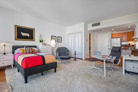 Condo in Coral Gables, Florida  № 1804544 - photo 4