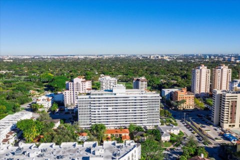 Condo in Coral Gables, Florida  № 1804544 - photo 20