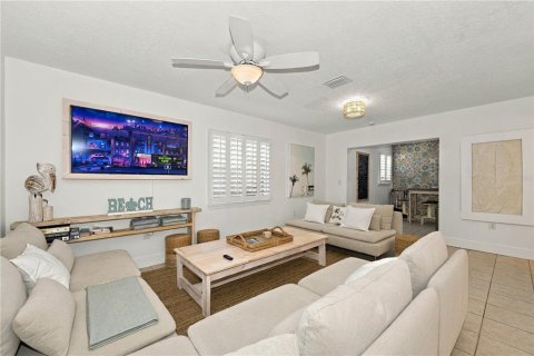 Villa ou maison à vendre à Palm Harbor, Floride: 3 chambres, 121.79 m2 № 2362626 - photo 19