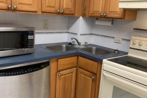 Condominio en venta en Fort Lauderdale, Florida, 2 dormitorios, 94.76 m2 № 2042312 - foto 5