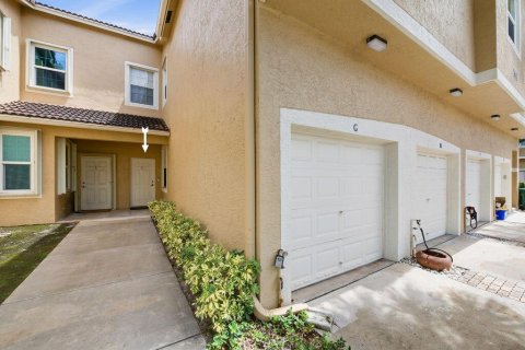 Townhouse in Tequesta, Florida 3 bedrooms, 164.99 sq.m. № 2368406