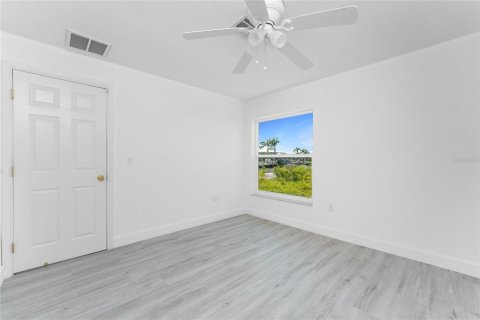 Villa ou maison à vendre à Port Charlotte, Floride: 3 chambres, 171.78 m2 № 1651165 - photo 19