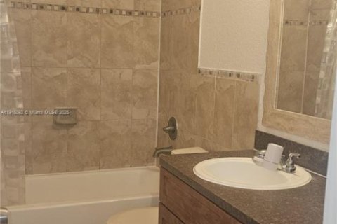 Снять в аренду кондоминиум в Хайалиа, Флорида 2 спальни, 102.19м2, № 1972972 - фото 11