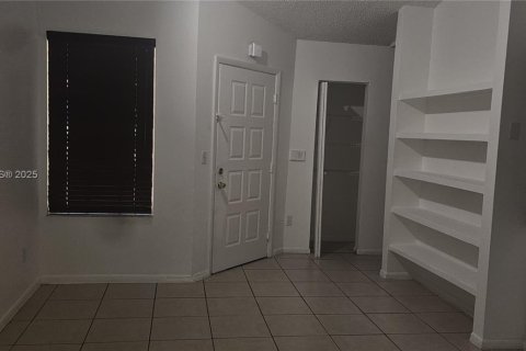 Снять в аренду кондоминиум в Хайалиа, Флорида 2 спальни, 102.19м2, № 1972972 - фото 7