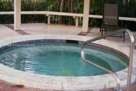 Снять в аренду кондоминиум в Хайалиа, Флорида 2 спальни, 102.19м2, № 1972972 - фото 13