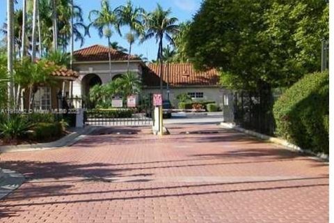 Снять в аренду кондоминиум в Хайалиа, Флорида 2 спальни, 102.19м2, № 1972972 - фото 5