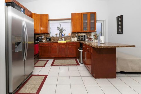 House in Miami, Florida 4 bedrooms, 158.68 sq.m. № 1687706 - photo 25