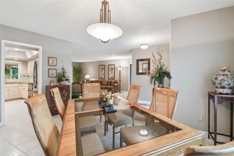 House in Brandon, Florida 4 bedrooms, 252.32 sq.m. № 1583916 - photo 7