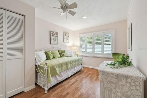 House in Brandon, Florida 4 bedrooms, 252.32 sq.m. № 1583916 - photo 25