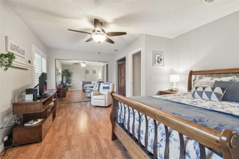 House in Brandon, Florida 4 bedrooms, 252.32 sq.m. № 1583916 - photo 18