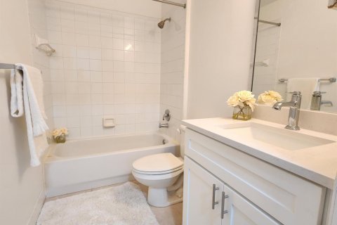 Condo in Wellington, Florida, 2 bedrooms  № 2086813 - photo 10