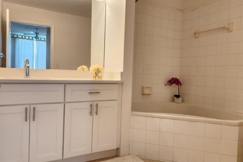 Condo in Wellington, Florida, 2 bedrooms  № 2086813 - photo 7