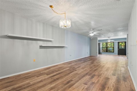 Villa ou maison à vendre à Clearwater, Floride: 2 chambres, 130.06 m2 № 2098739 - photo 7