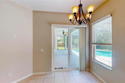 House in Winter Garden, Florida 5 bedrooms, 279.73 sq.m. № 2150352 - photo 13