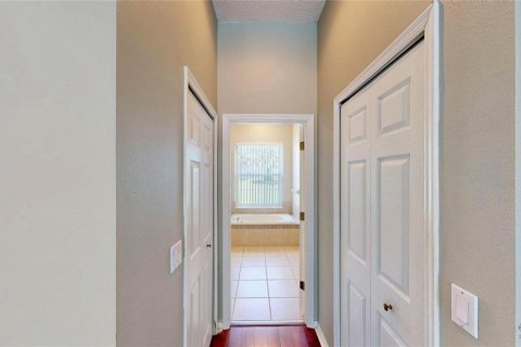 House in Winter Garden, Florida 5 bedrooms, 279.73 sq.m. № 2150352 - photo 20