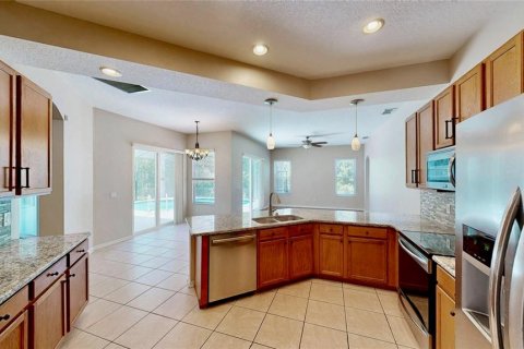 House in Winter Garden, Florida 5 bedrooms, 279.73 sq.m. № 2150352 - photo 11