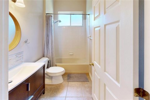 House in Winter Garden, Florida 5 bedrooms, 279.73 sq.m. № 2150352 - photo 29