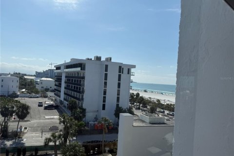Condominio en alquiler en Sarasota, Florida, 2 dormitorios, 118.45 m2 № 1359367 - foto 12