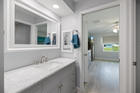 House in Port Charlotte, Florida 2 bedrooms, 129.13 sq.m. № 1906956 - photo 20