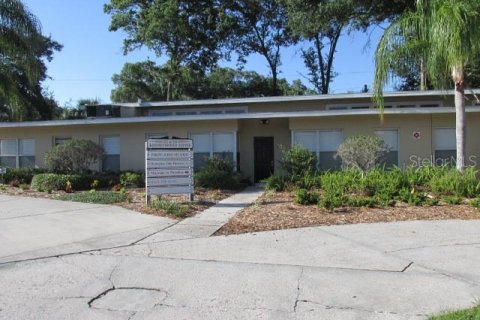 Propiedad comercial en alquiler en Lakeland, Florida № 1913029 - foto 1