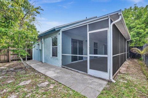Casa en alquiler en North Lauderdale, Florida, 3 dormitorios, 136.19 m2 № 2076174 - foto 20