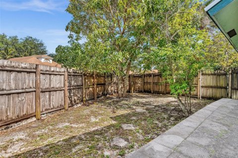 Casa en alquiler en North Lauderdale, Florida, 3 dormitorios, 136.19 m2 № 2076174 - foto 19