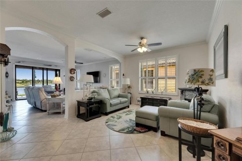 House in Apollo Beach, Florida 3 bedrooms, 211.63 sq.m. № 1652303 - photo 5