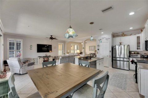 House in Apollo Beach, Florida 3 bedrooms, 211.63 sq.m. № 1652303 - photo 24
