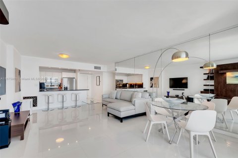 Condo in Miami Beach, Florida, 1 bedroom  № 1399755 - photo 5