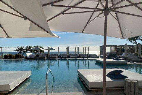 Condo in Miami Beach, Florida, 1 bedroom  № 1399755 - photo 30