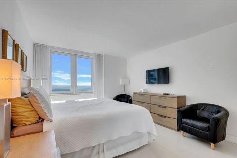 Condo in Miami Beach, Florida, 1 bedroom  № 1399755 - photo 13