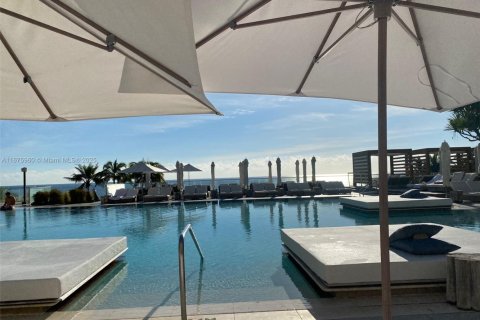 Condo in Miami Beach, Florida, 1 bedroom  № 1399755 - photo 22
