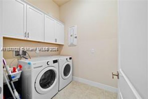 Casa en alquiler en Parkland, Florida, 3 dormitorios, 206.06 m2 № 1924118 - foto 18