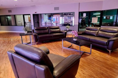 Снять в аренду кондоминиум в Тамарак, Флорида 2 спальни, 88.26м2, № 1951921 - фото 21