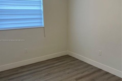 House in Miami Gardens, Florida 3 bedrooms, 113.62 sq.m. № 1332881 - photo 23