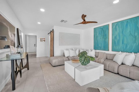 Casa en venta en Hollywood, Florida, 6 dormitorios, 394.46 m2 № 2176636 - foto 20