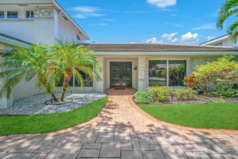 Casa en venta en Hollywood, Florida, 6 dormitorios, 394.46 m2 № 2176636 - foto 2