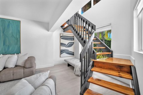 Casa en venta en Hollywood, Florida, 6 dormitorios, 394.46 m2 № 2176636 - foto 21