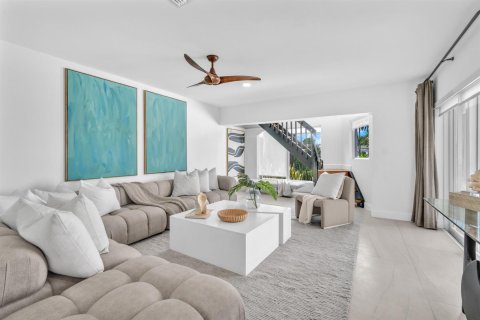 Casa en venta en Hollywood, Florida, 6 dormitorios, 394.46 m2 № 2176636 - foto 18