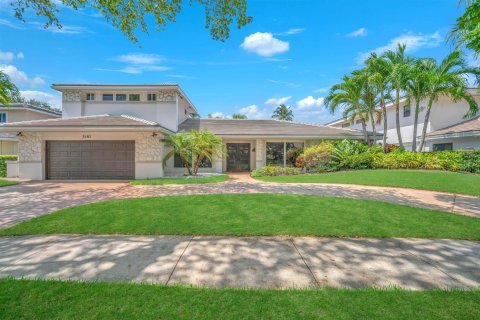 Casa en Hollywood, Florida 6 dormitorios, 394.46 m2 № 2176636