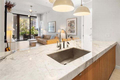 Copropriété à louer à Miami, Floride: 3 chambres, 119.01 m2 № 2001158 - photo 7