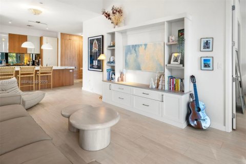 Copropriété à louer à Miami, Floride: 3 chambres, 119.01 m2 № 2001158 - photo 4