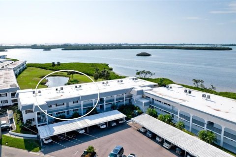 Condo in Bradenton, Florida, 2 bedrooms  № 1535266 - photo 1