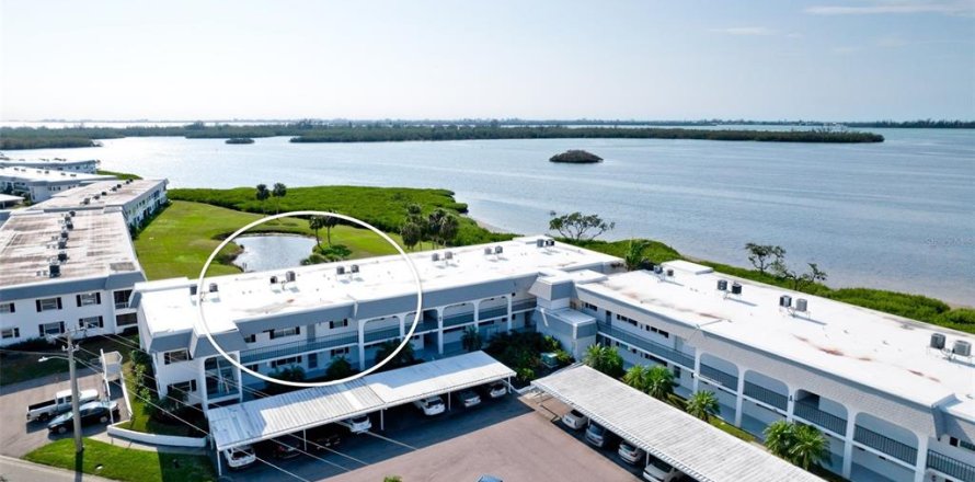Condo in Bradenton, Florida, 2 bedrooms  № 1535266